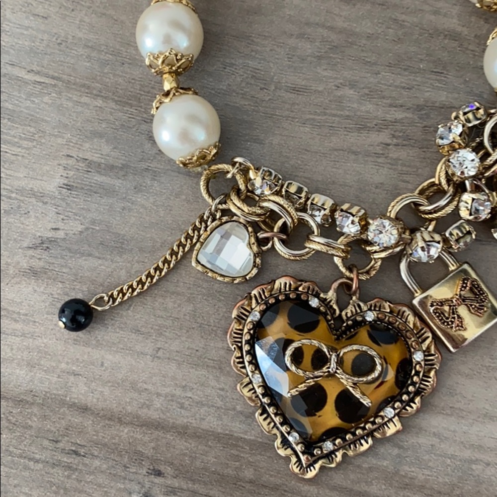 Betsey Johnson earring and bracelet bundle - Picture 2 of 6